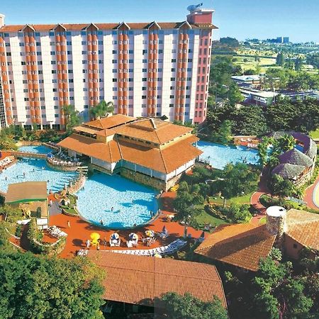 Apartamento Luxo Hot Springs Caldas Novas Tay Appartement Buitenkant foto